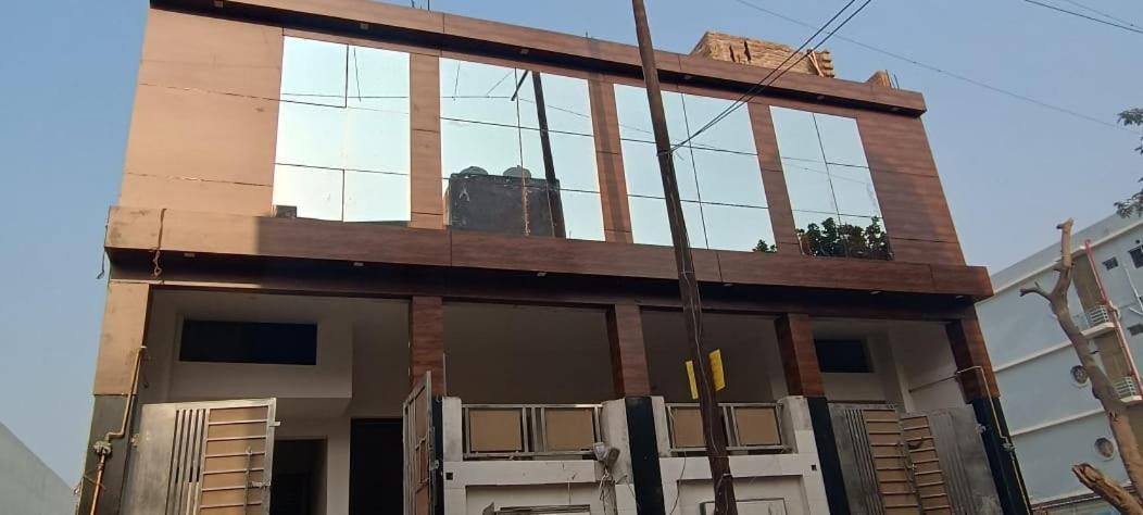 Geeta Dham Hotel Vrindavan Ngoại thất bức ảnh