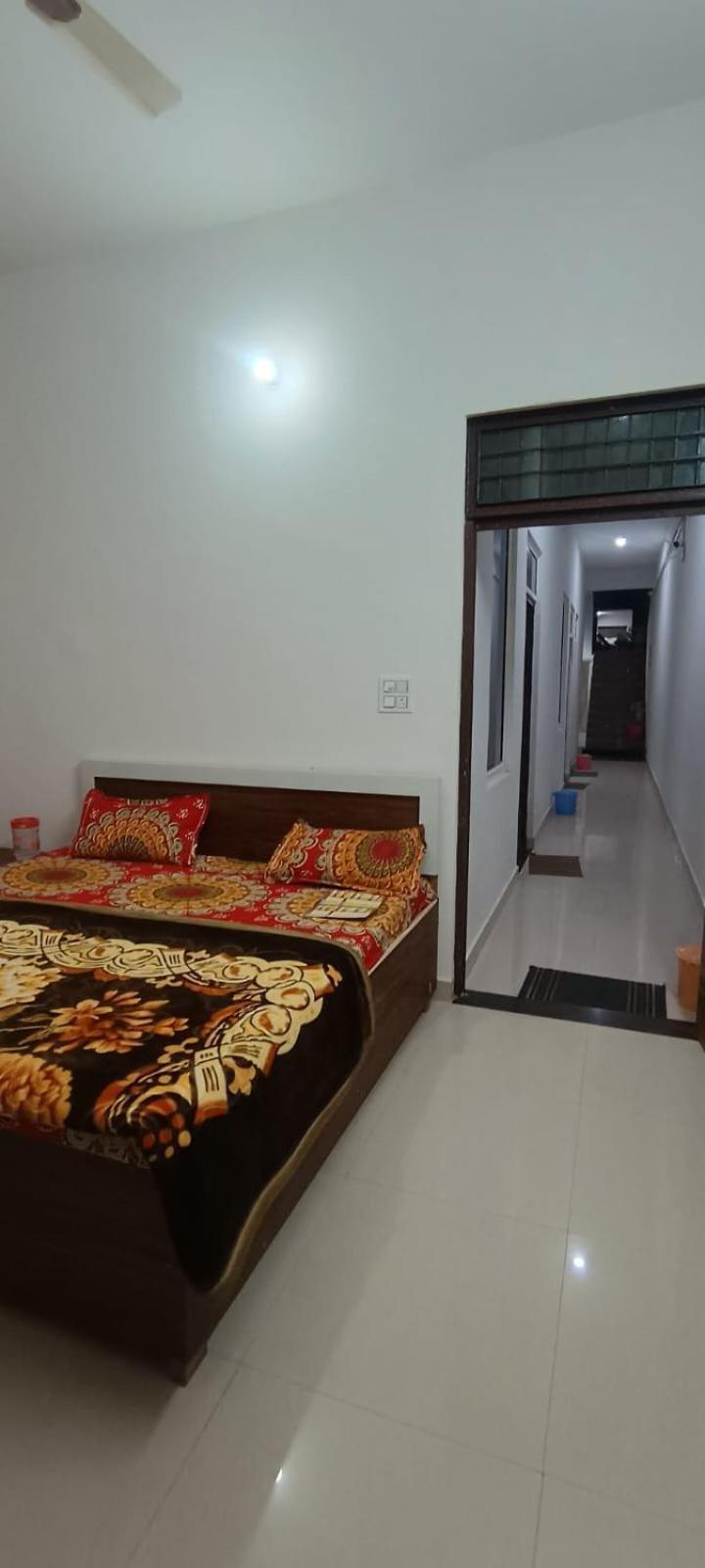 Geeta Dham Hotel Vrindavan Ngoại thất bức ảnh