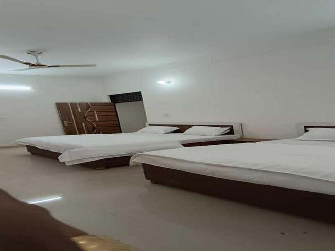 Geeta Dham Hotel Vrindavan Ngoại thất bức ảnh