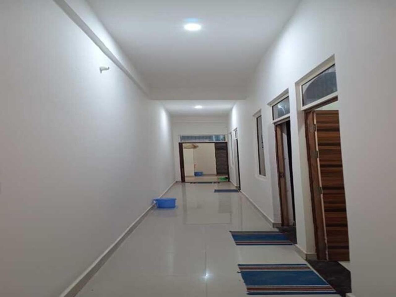 Geeta Dham Hotel Vrindavan Ngoại thất bức ảnh